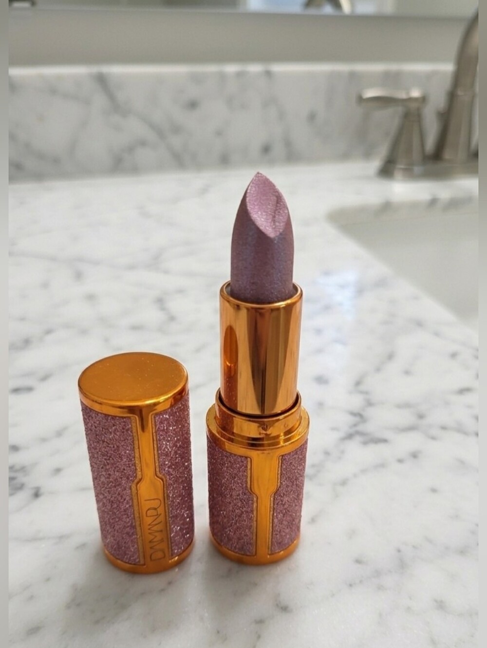 DAIMANPU Color-Changing Lipstick – Shade 02